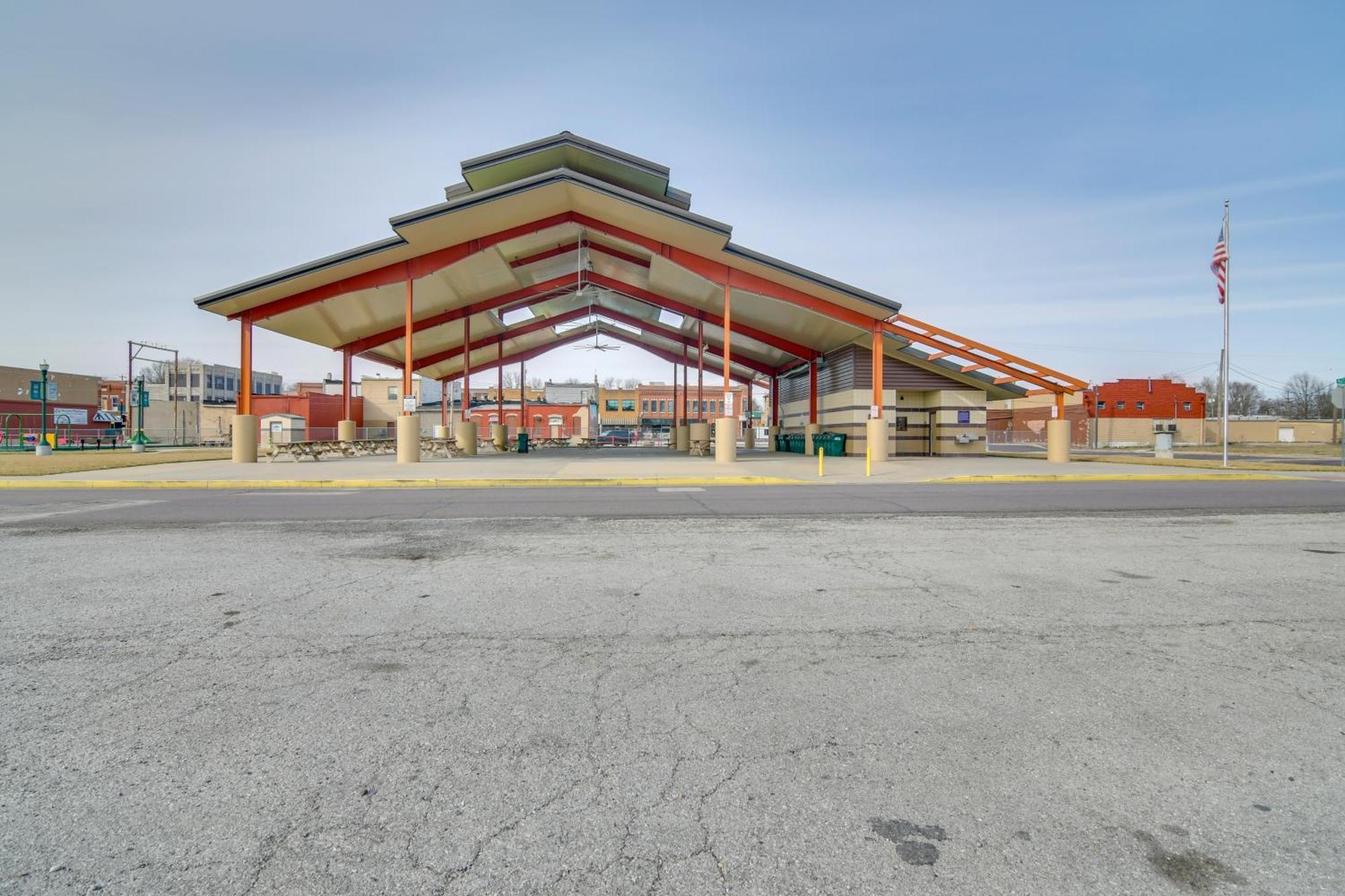 Dtwn Loft In The Heart Of Monett Pets Welcome! Bagian luar foto