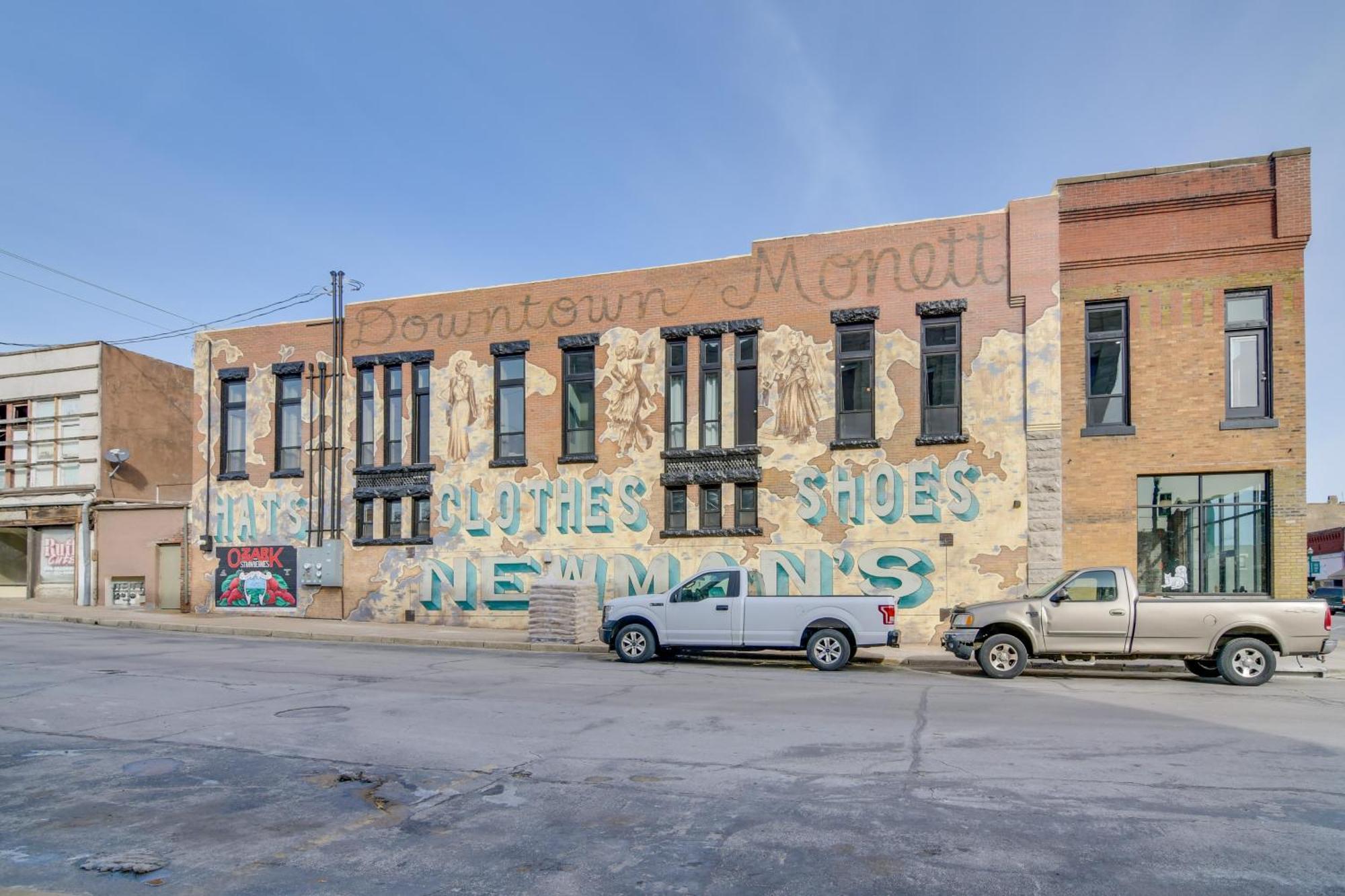 Dtwn Loft In The Heart Of Monett Pets Welcome! Bagian luar foto