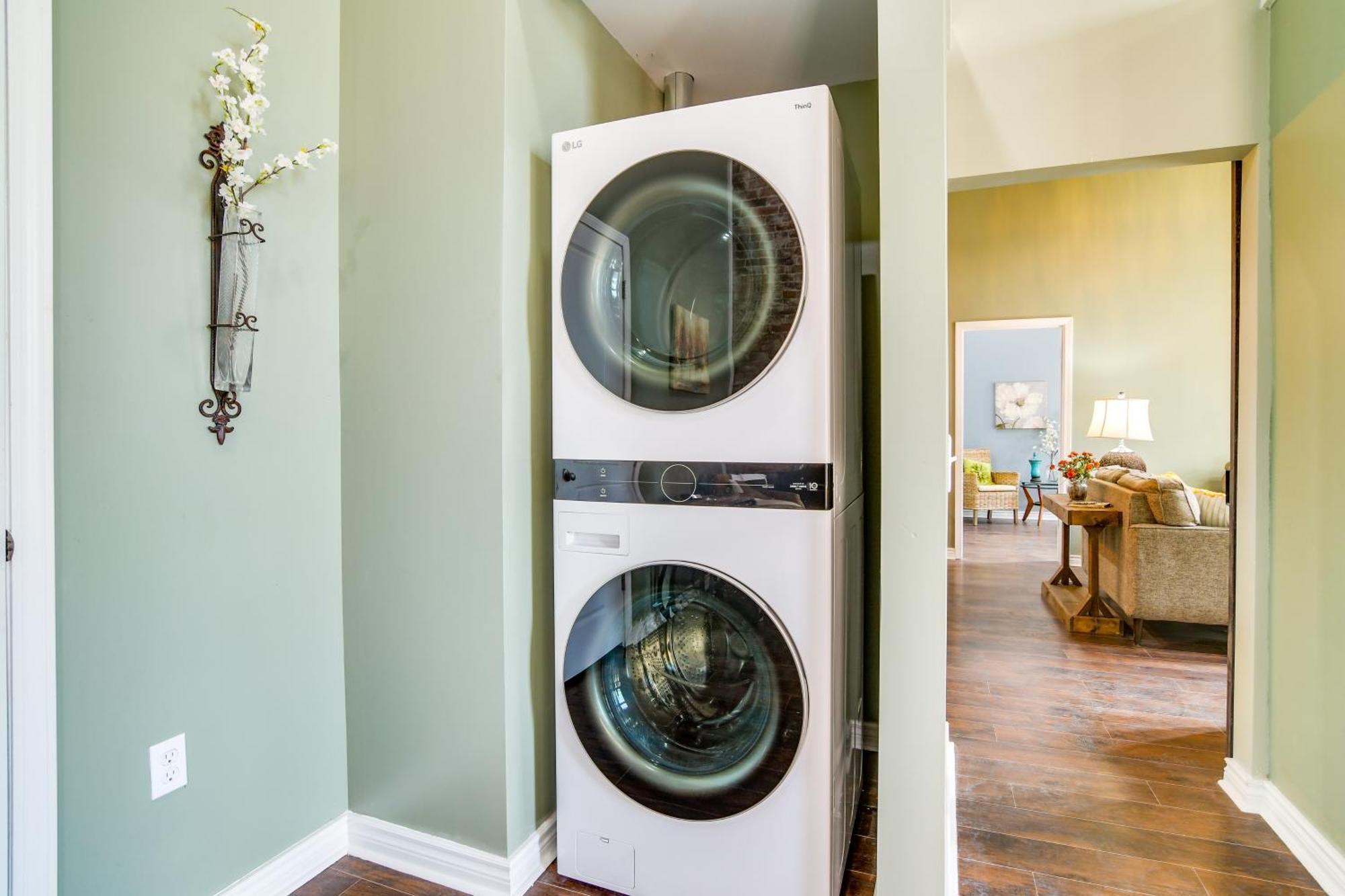Dtwn Loft In The Heart Of Monett Pets Welcome! Bagian luar foto