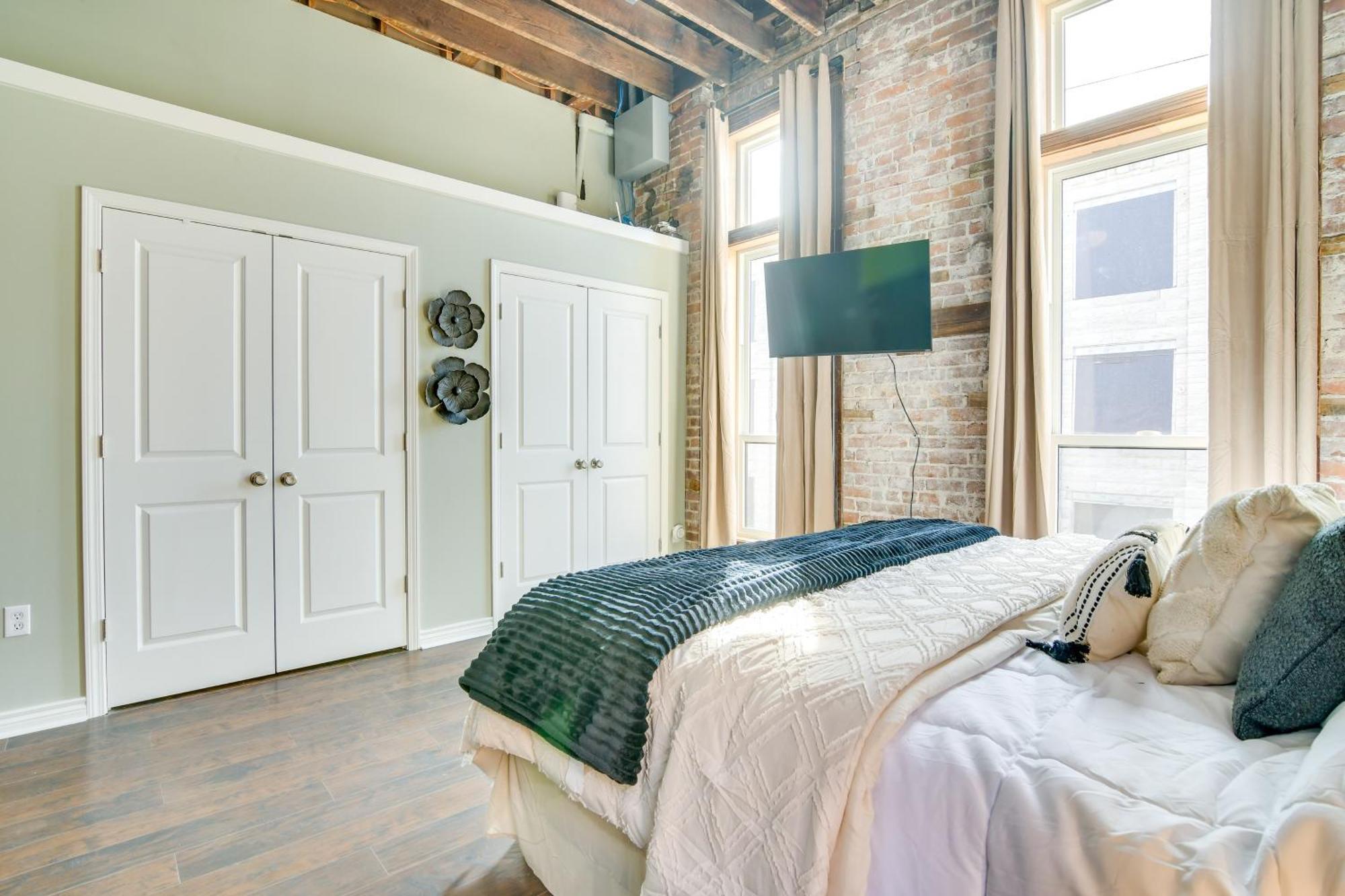 Dtwn Loft In The Heart Of Monett Pets Welcome! Bagian luar foto
